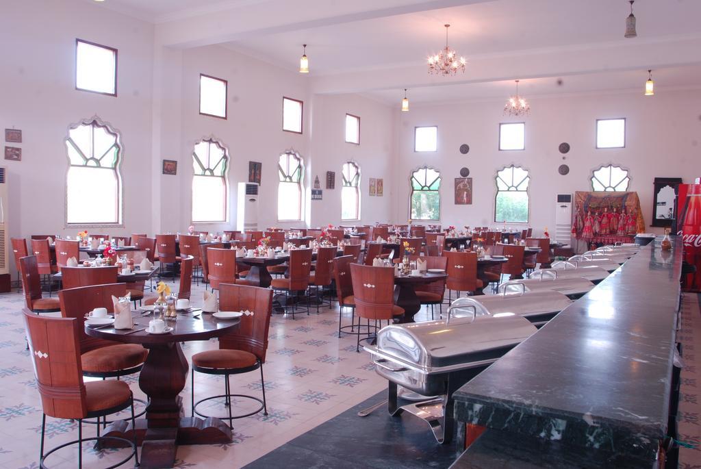 Sara Vilas Hotel Nawalgarh Buitenkant foto