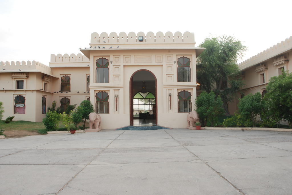 Sara Vilas Hotel Nawalgarh Buitenkant foto