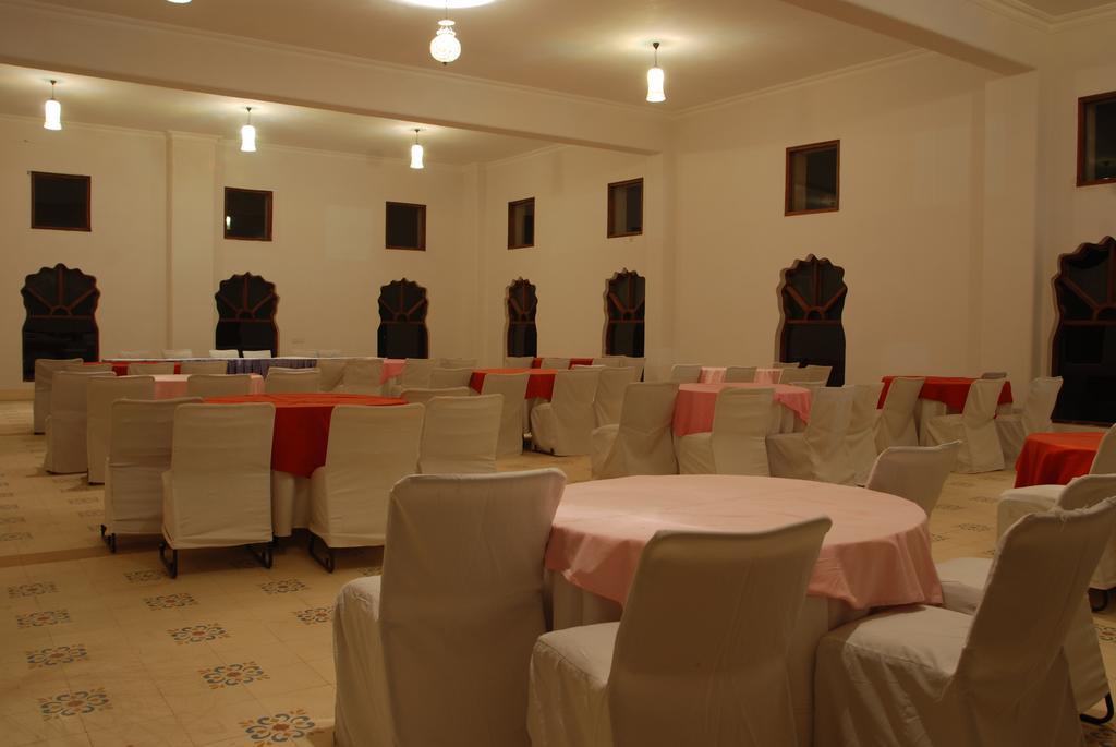 Sara Vilas Hotel Nawalgarh Buitenkant foto