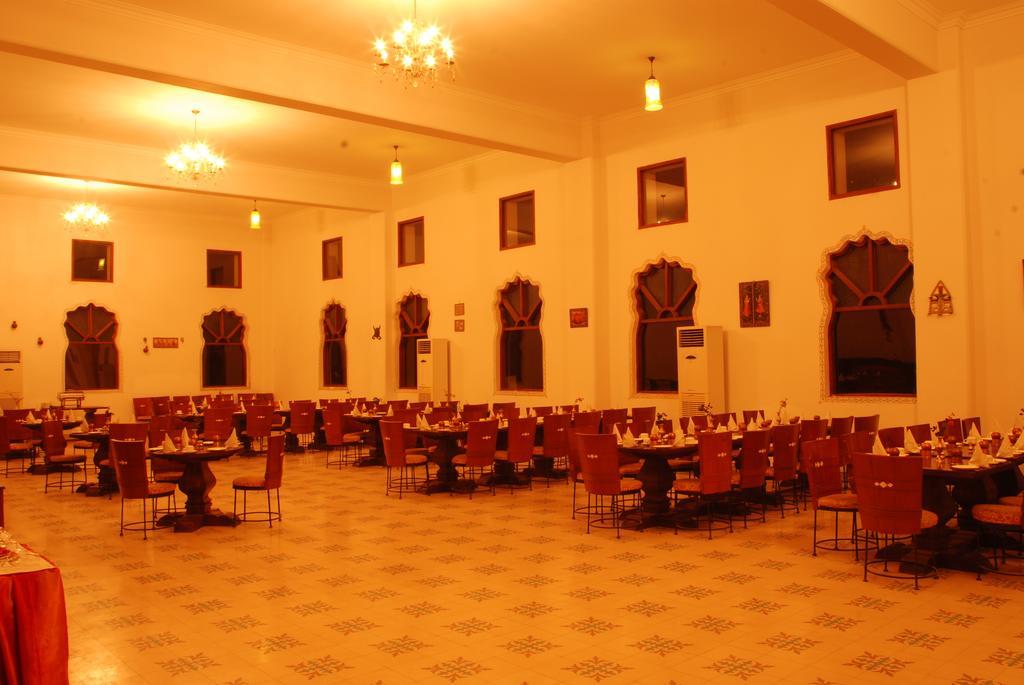 Sara Vilas Hotel Nawalgarh Buitenkant foto