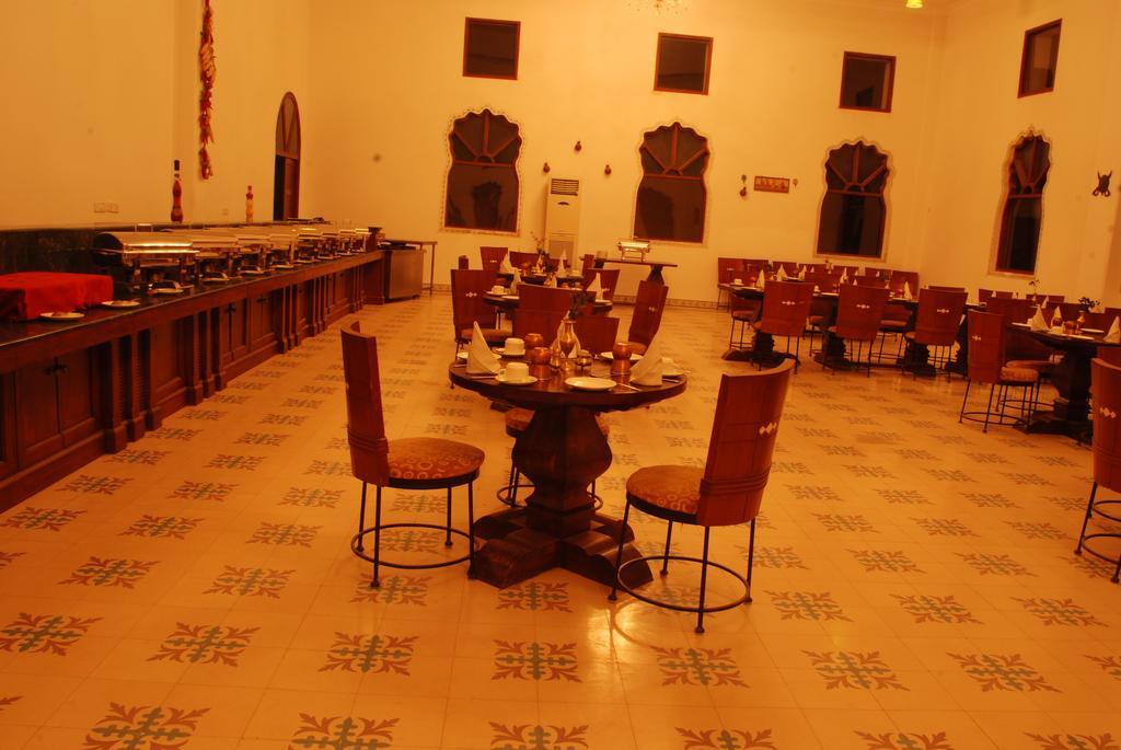 Sara Vilas Hotel Nawalgarh Buitenkant foto