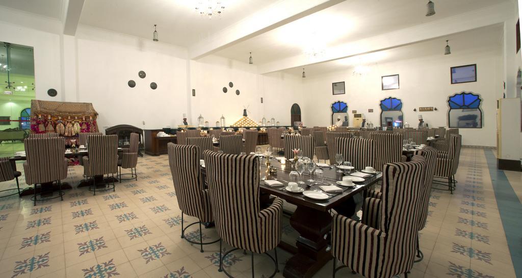 Sara Vilas Hotel Nawalgarh Buitenkant foto